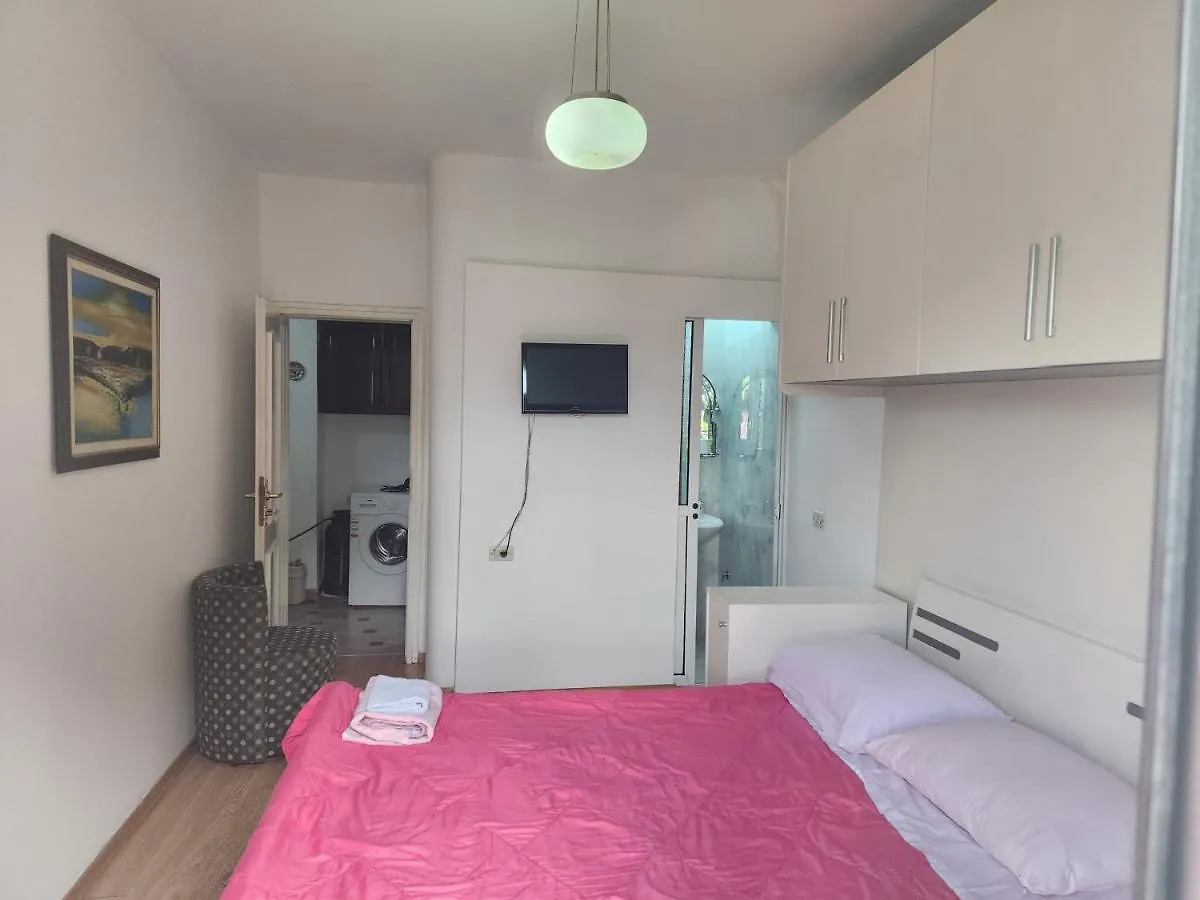 Grand House Rooms Tirana Albánie